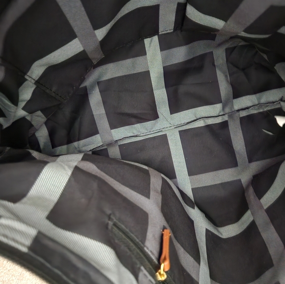 Black Leather Tote Bag and Crossbody - Picture 5 of 6